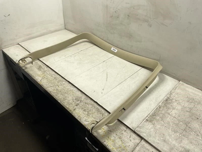 VOLKSWAGEN BEETLE 2010 PUERTA TRASERA PANEL VENTANA MOLDURA FÁBRICA Foto 3 de 4