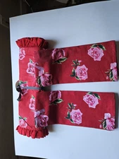 Floral Table Runner And Matching Dush Towels