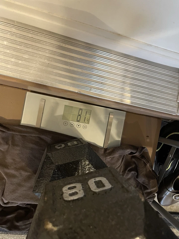 80 Pound Cast Iron Solid Hex Dumbells Set Of 2 ( **PICKUP ONLY!*) - Image 3 of 4