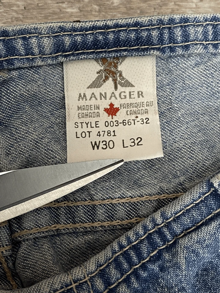 Pantalones de mezclilla Manager tiro bajo bootcut para mujer talla W30 L32 Foto 3 de 4