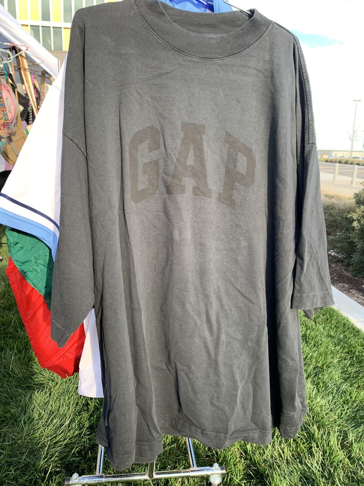 永遠の定番モデル Yeezy gap balenciaga DOVE sleeve