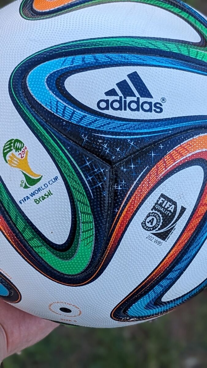 adidas brazuca OFFICIAL MATCH BALL FIFA WORLD CUP Brasil adidas brazuca OFFICIAL MATCH BALL FIFA WORLD CUP Brasil