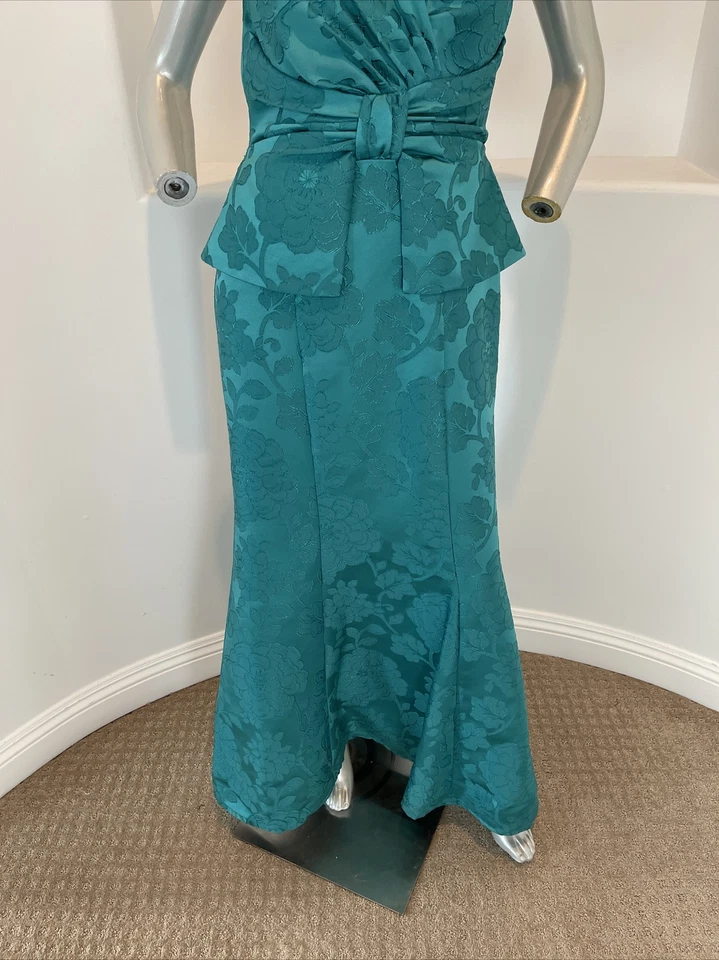 Vestido David Meister sem mangas peplum verde jacquard floral tamanho 6 - Imagem 3 de 4