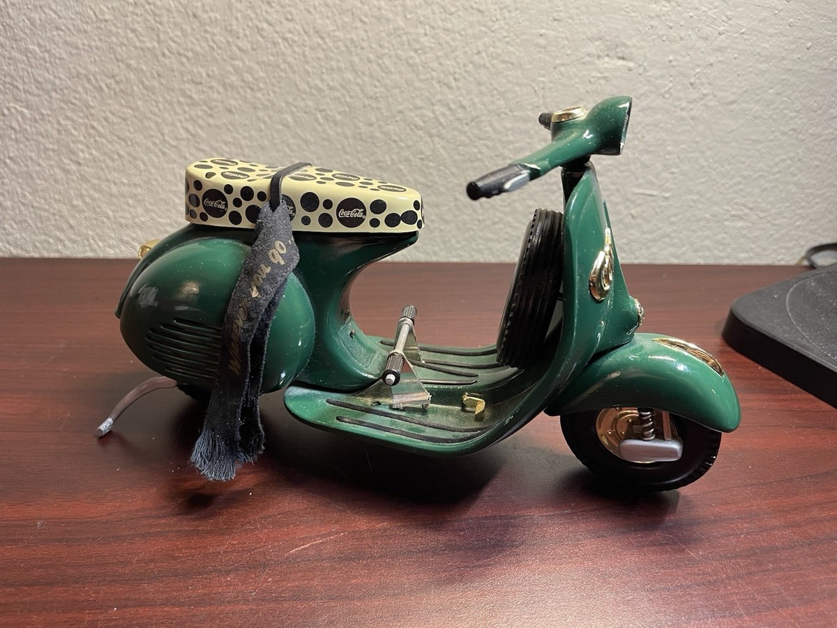 1995 Xonex Die Cast Coca Cola Limited Edition Miniature Vespa