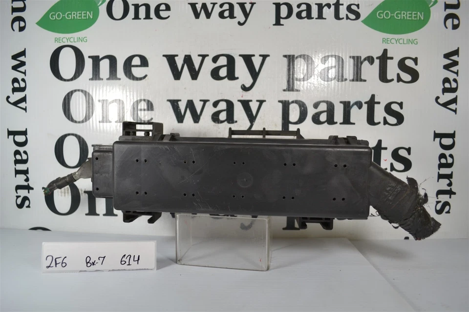 56009951AG JEEP Liberty 2002-07 compartimento motor caja de fusibles unidad de relé 2F6 614 B7 Foto 4 de 4