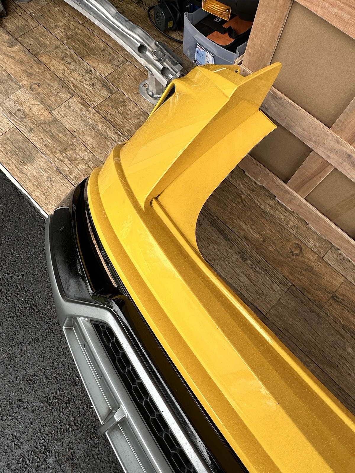 OEM GENUINE 2019-2023 LAMBORGHINI URUS REAR BUMPER YELLOW 4ML807511A