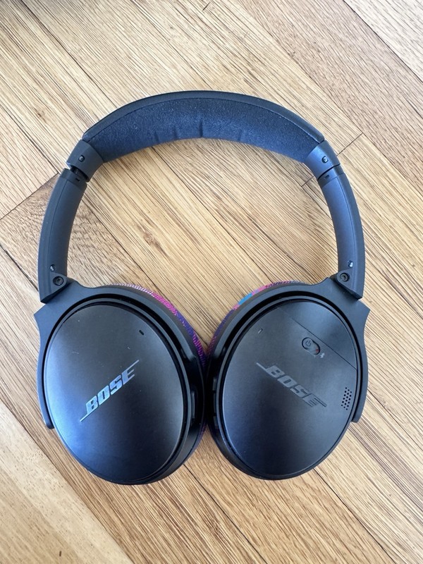 Bose QuietComfort 35 - Black Headphones With Custom Cushions - No Case