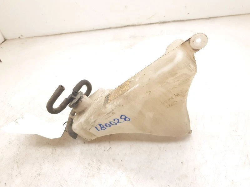 08-13 MONTAJE DEPÓSITO REFRIGERANTE RADIADOR TOYOTA HIGHLANDER Foto 2 de 4