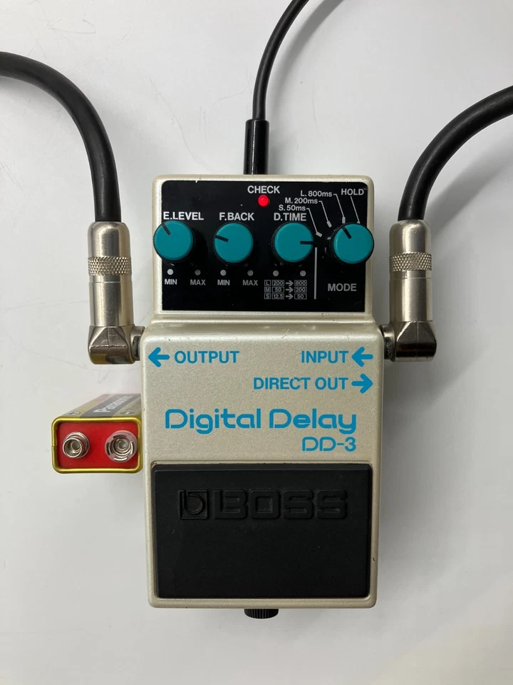 Boss DD-3 Digital Delay 1990 Hecho en Japón 1er Modelo Chip Largo Funcionando MB83217 Foto 2 de 4