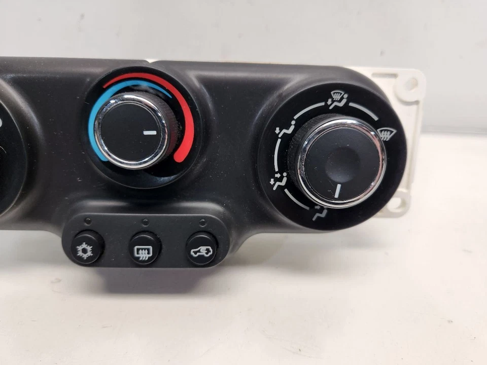 Saturn Vue 2006-07 (no híbrido) control de temperatura - manual  Foto 3 de 4