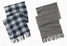 Old Navy Patterned Flannel Scarf for Men Gray / Blue / Black NWT MSRP: $17.99