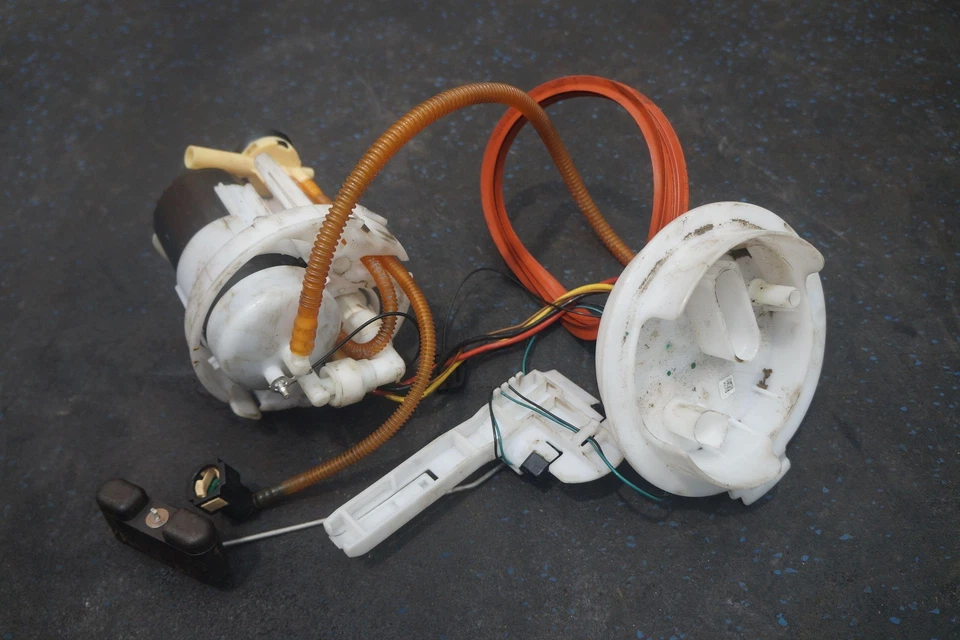 Bomba remetente tanque de combustível gasolina PAE919088 FABRICANTE DE EQUIPAMENTO ORIGINAL Porsche Panamera 971 G2 2017-18 - Imagem 2 de 3