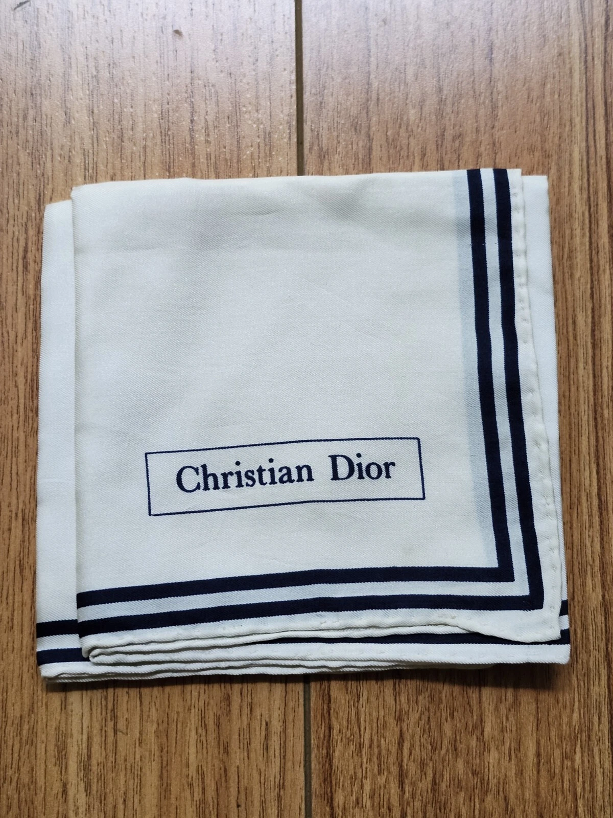 Cicatrice tête/cou vintage crème Christian Dior bleue soie foulard carré tête/cou 18,5 x 19