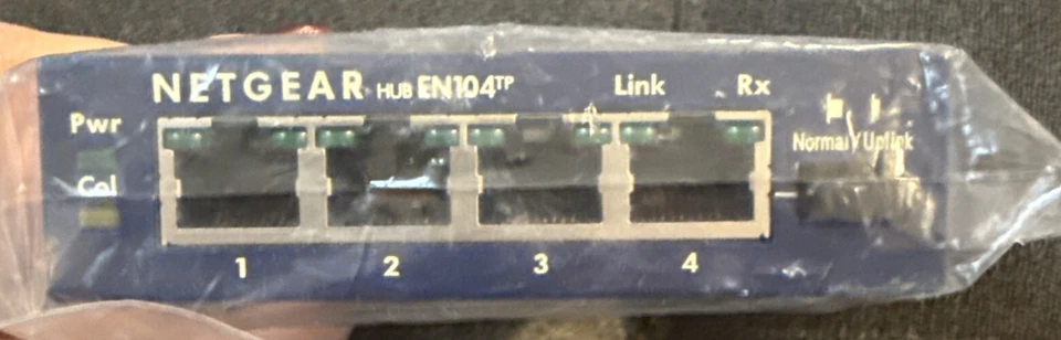 NETGEAR 4 Port 10BASE-T Ethernet Hub EN 104TP - No Power Adapter - 7.5V 1A - Image 3 of 3
