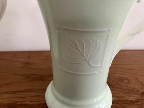 X2 Bone China Mugs by Johnson Brothers Romania Leaf Design - Picture 2 of 8