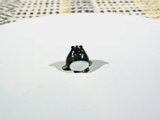 Green Glass Teeny Fat Frog - Spun Glass - Collectors - Amphibian