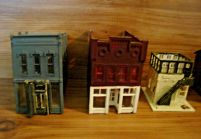 3 Building & Train Factory Pole Barn Station HO Scale