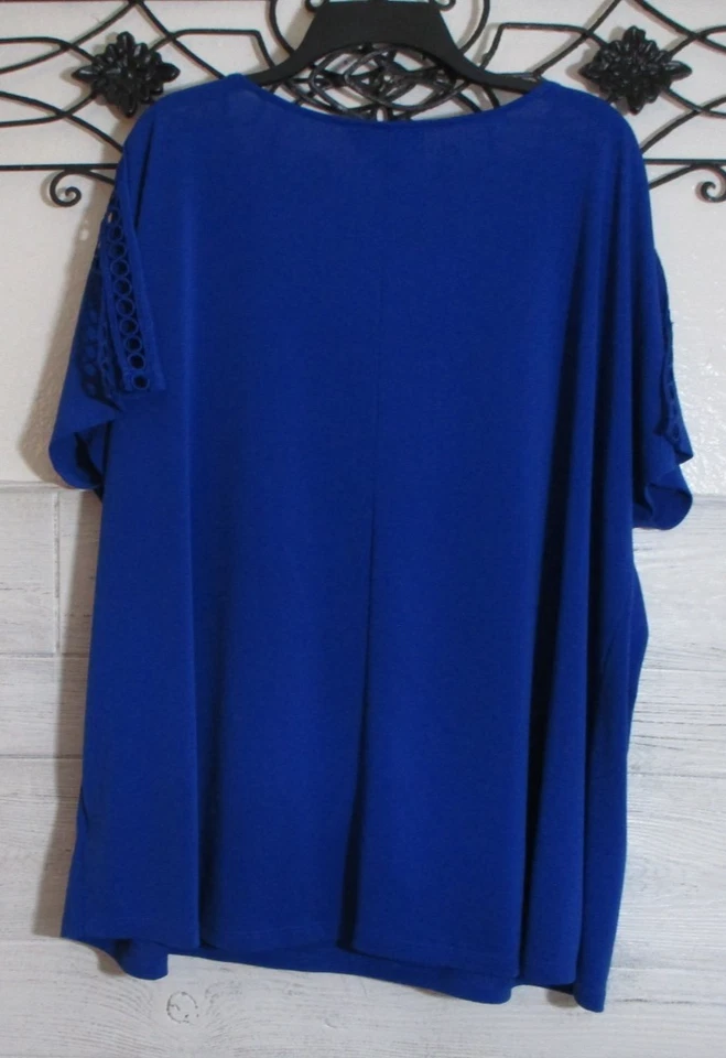 Top para mujer Liz Claiborne talla 2X manga corta azul cuello redondo Foto 2 de 4