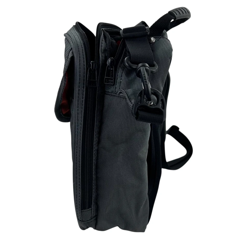 REI Bandolera Mochila Bolso Cartera Exterior Senderismo Nylon Gris con Cremallera Bolsillos Superiores Foto 3 de 4