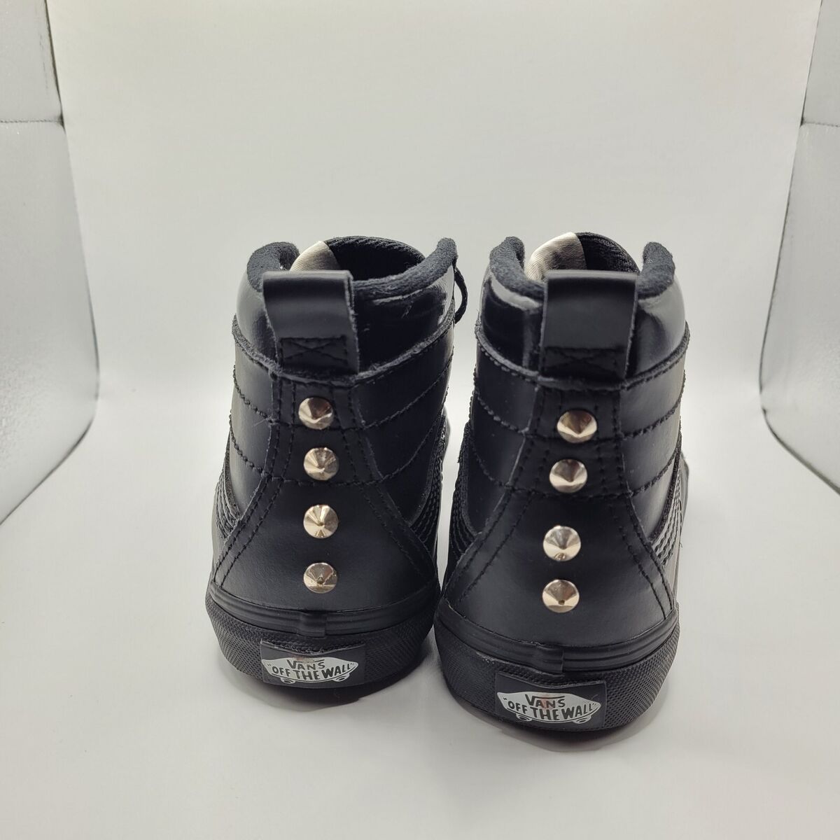 VANS SK8-HI MTE Kids Size 3 Triple Black Leather Gold Stud VANS SK8-HI MTE Kids Size 3 Triple Black Leather Gold Stud