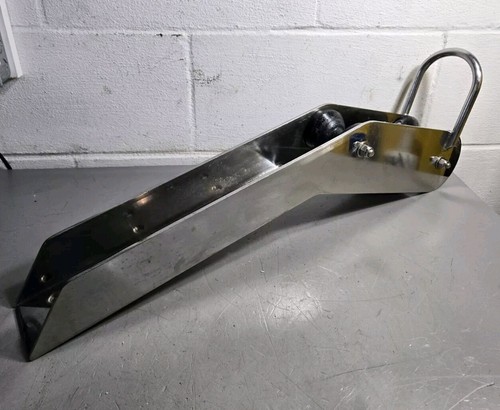 Heavy Duty Stainless Steel windlass anchor roller 25 Inch