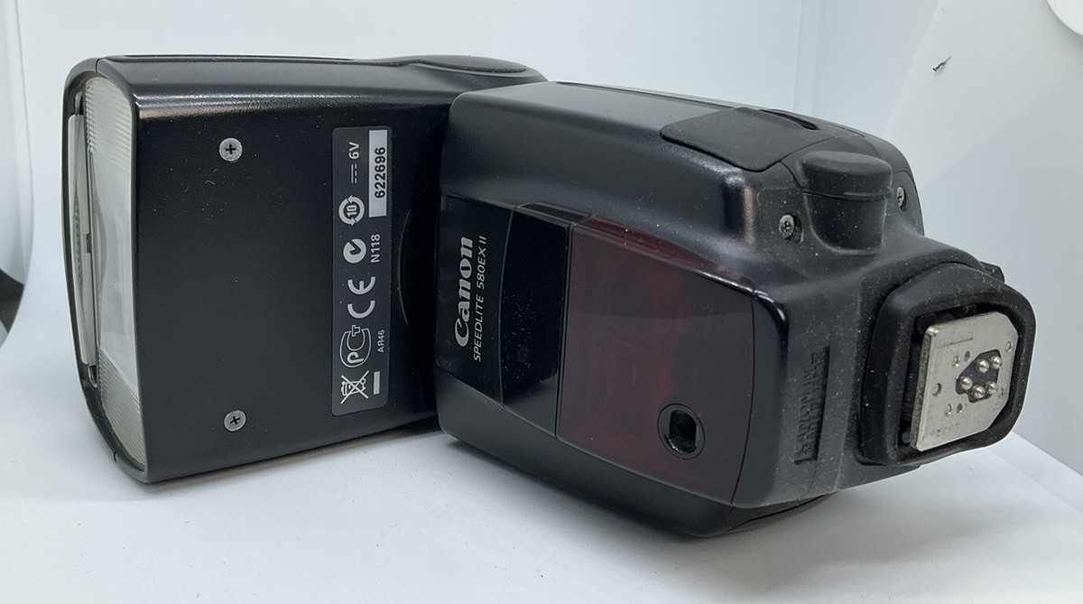 Canon Speedlite 580EX II Hot Shoe Mount Flash For Canon EOS Canon Speedlite 580EX II Hot Shoe Mount Flash For Canon EOS