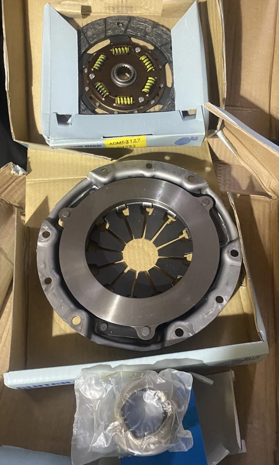 Kit de embrague estampado azul ADM53047 para Mazda 121 II (DB) 1.3 16v 1.3i 16v a 10/1994 - Imagen 2 de 3