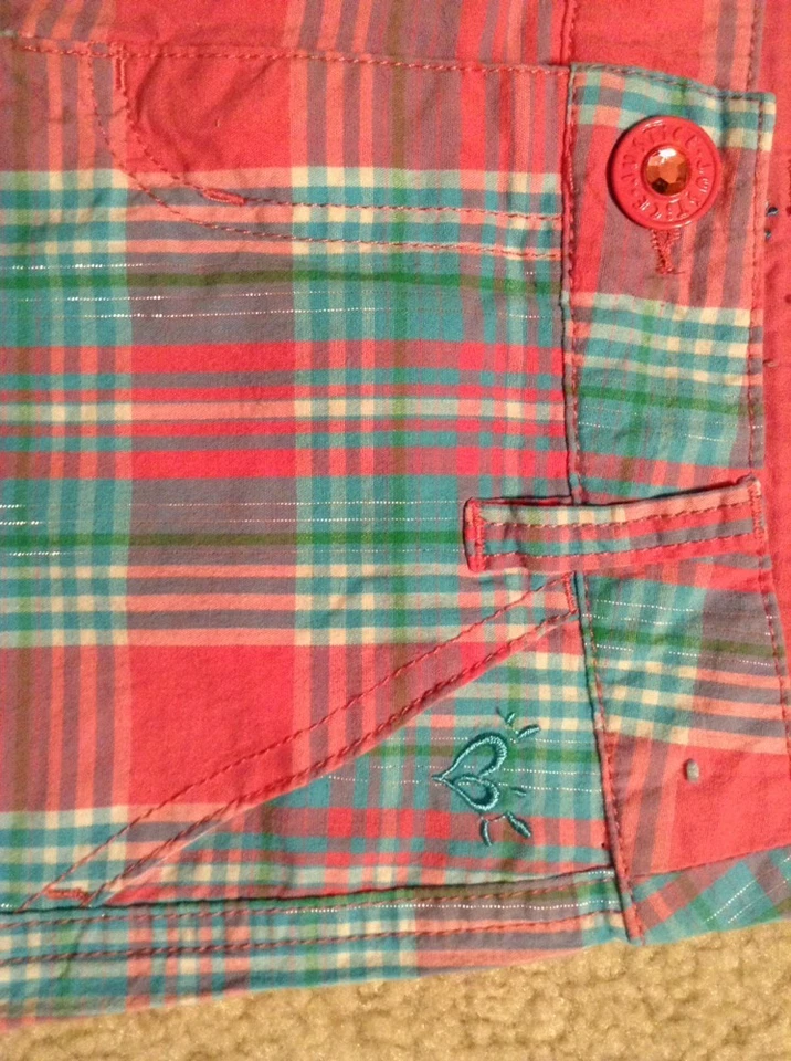 ¡En muy buen estado! Pantalones Cortos Justice Rosa/Verde a Cuadros Talla 10 Ajustados Foto 3 de 4