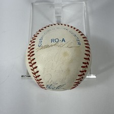Signed Toronto Blue Jay Base Ball 1989-1993? Pat borders Fred mcgriff Signed