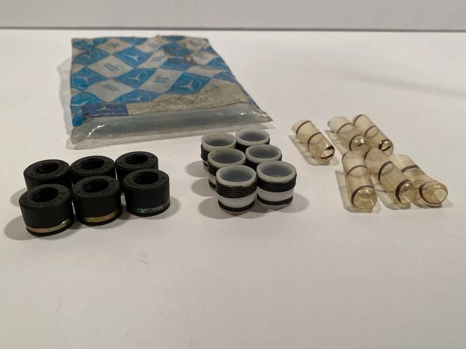 ПОДЛИННЫЙ OEM Mercedes КОМПЛЕКТ УПЛОТНЕНИЙ ШТОКА КЛАПАНА M110 280 W114 W123 W116 W110 1100500067 - Изображение 2 из 4