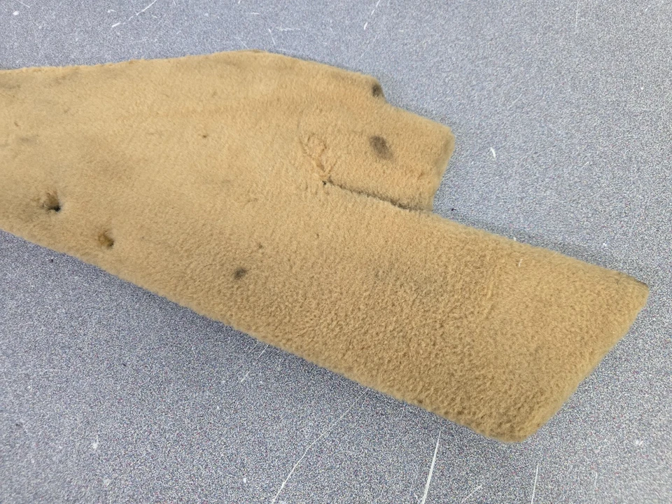 FUNDA CONSOLA ALFOMBRADA BEIGE LATERAL PASAJERO PORSCHE 928 ORIGINAL USADA 1978-89 Foto 2 de 4