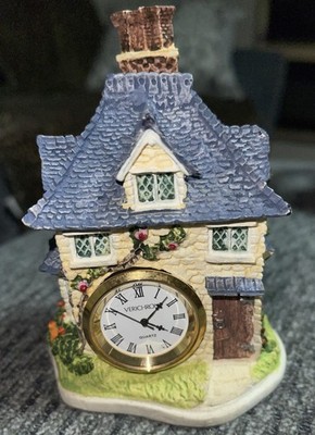 VINTAGE MINIATURE SALTON COTTAGE QUARTZ CLOCK NEW BATTERY! (D3)