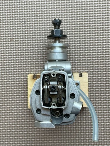 O.S. FS-91SII-P 14.95cc 4 stroke glow engine with muffler, used for R/C airplane - Picture 5 of 9