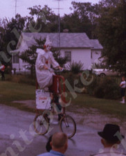 sl80 diapositiva originale anni 70 ?  Clown su bici alta " Sinclair gas " logo 588a