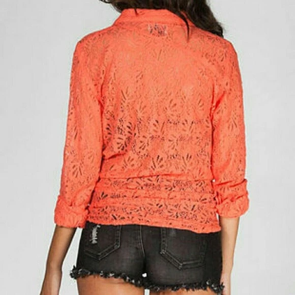 NWT Juniors Womens Volcom Floral Lace Long Sleeve Button Up Top Tee Shirt Blouse - Image 2 of 4