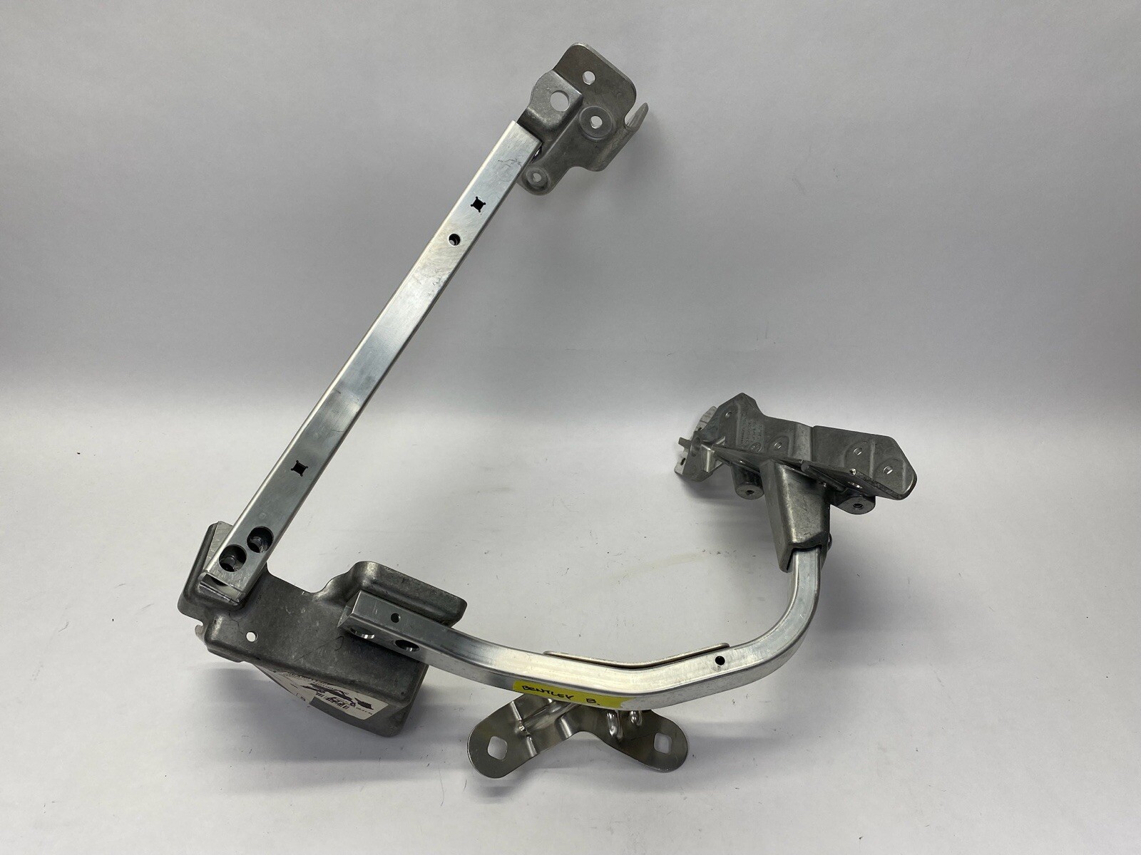 2015+ Bentley Bentayga Driver Front Fender Support Bracket Brace 36A 821 136 F