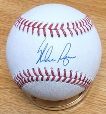 Autographed NOLAN RYAN Official Major League Baseball w/Ryan