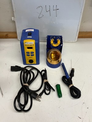 Hakko Soldering Station FX951 Excellent Condition, One Solder Tip, With Solder