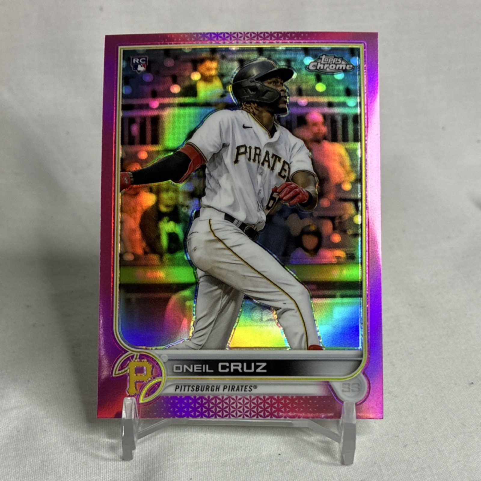 Topps 2022 Chrome Oneil Cruz #128 Pittsburgh Pirates Rookie Pink Refractor Card