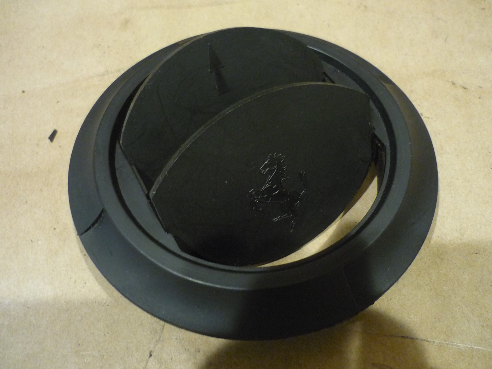 Ferrari 208,288,308,512 - Air Vent  -  P/N 60054301