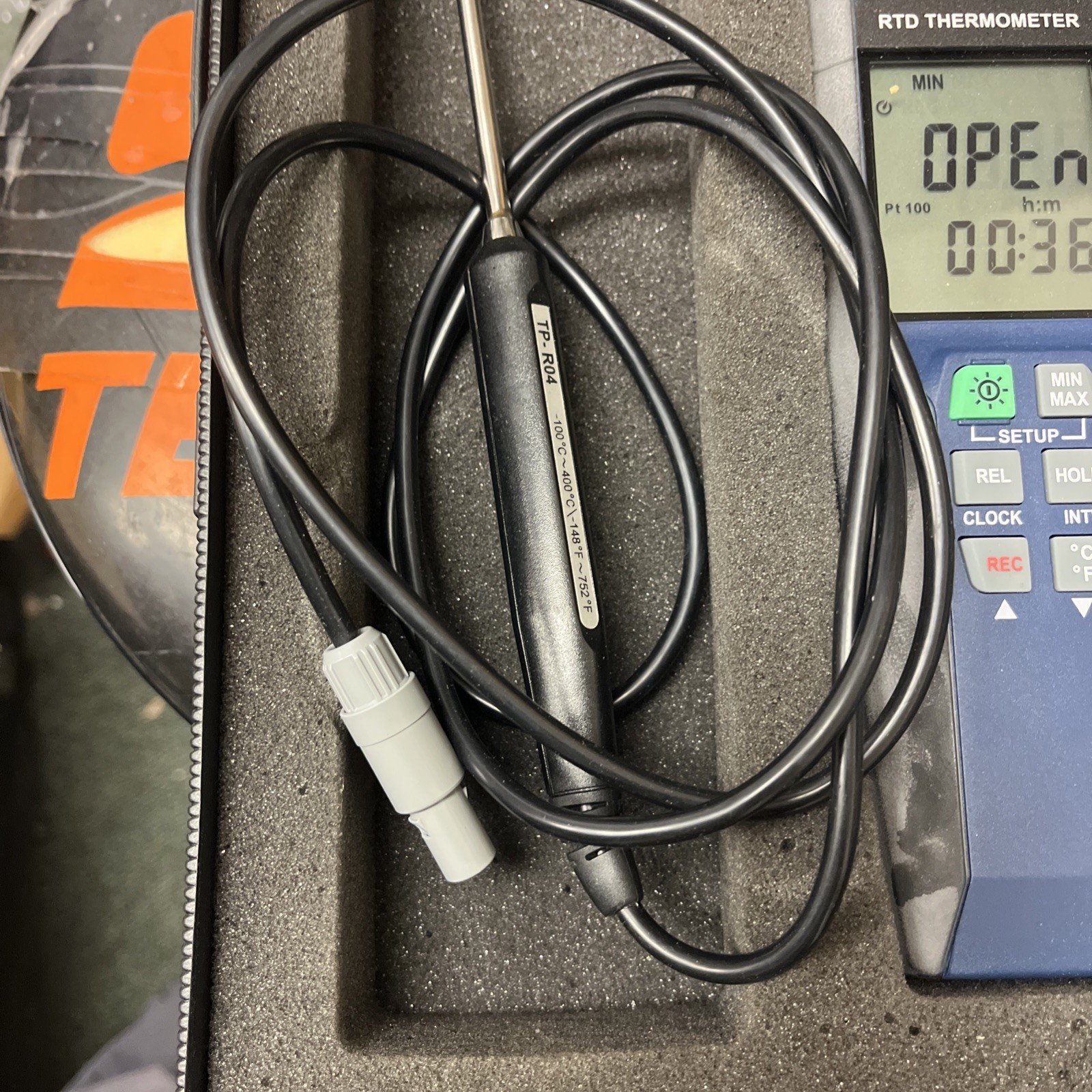 CENTER-376 Datalogger Precision RTD Thermometer (0.01°C),Record Temperature