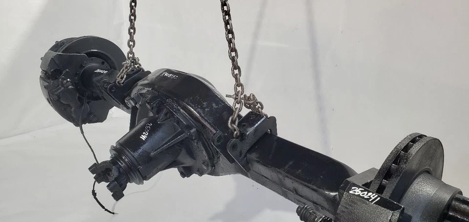 2008 GMC Topkick C5500 dana s110 13,500 HD2 Rear End Axle Differential Assembly  - Image 4 of 4