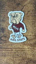 Calcomanía adhesiva de vinilo universitaria con logotipo de Mississippi State Bulldogs NCAA