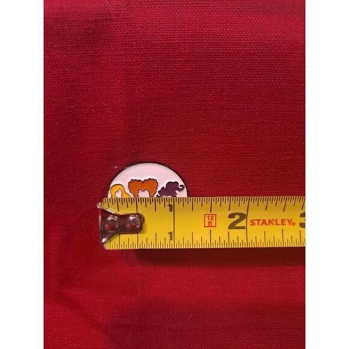 I Smell Children - Hocus Pocus Enamel Lapel Pin - 1 Inch - Picture 3 of 4