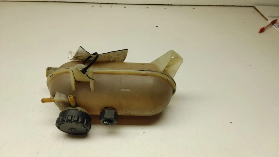 1985 BMW 325E ОХЛАЖДАЮЩАЯ ЖИДКОСТЬ RES - Изображение 4 из 4