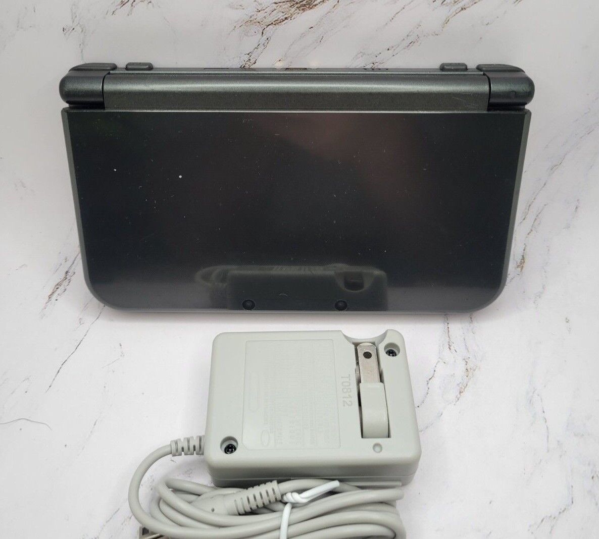 Nintendo New 3DS LL XL Region Free Charger SD and Stylus Included 