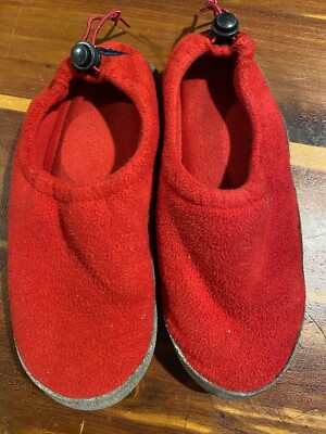 LL Bean  Red Fleece Slippers With Drawstring & Leather Sole