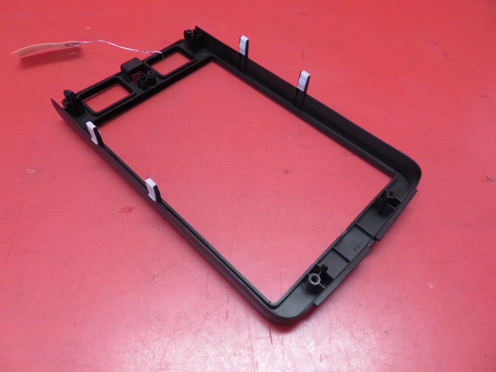 20082010 Infiniti G37S COUPE OEM CENTER CONSOLE COMPARTMENT SURROUND