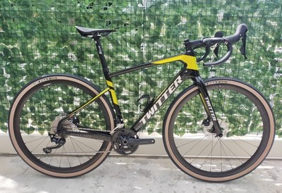 Gravel Bike Carbon Twitter - Shimano.