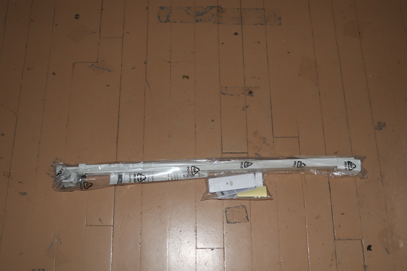 Ideal Adjustable Sliding Patio Door Security Bar BD110W604 25.75 to 47.